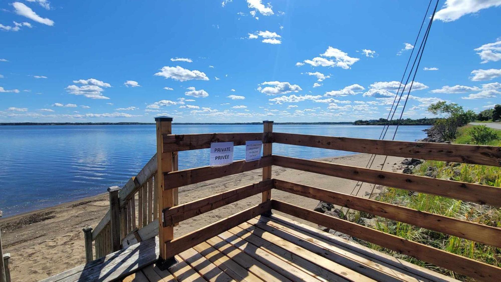 Auberge Vue d'la Dune - Dune View Inn Bouctouche Exterior foto